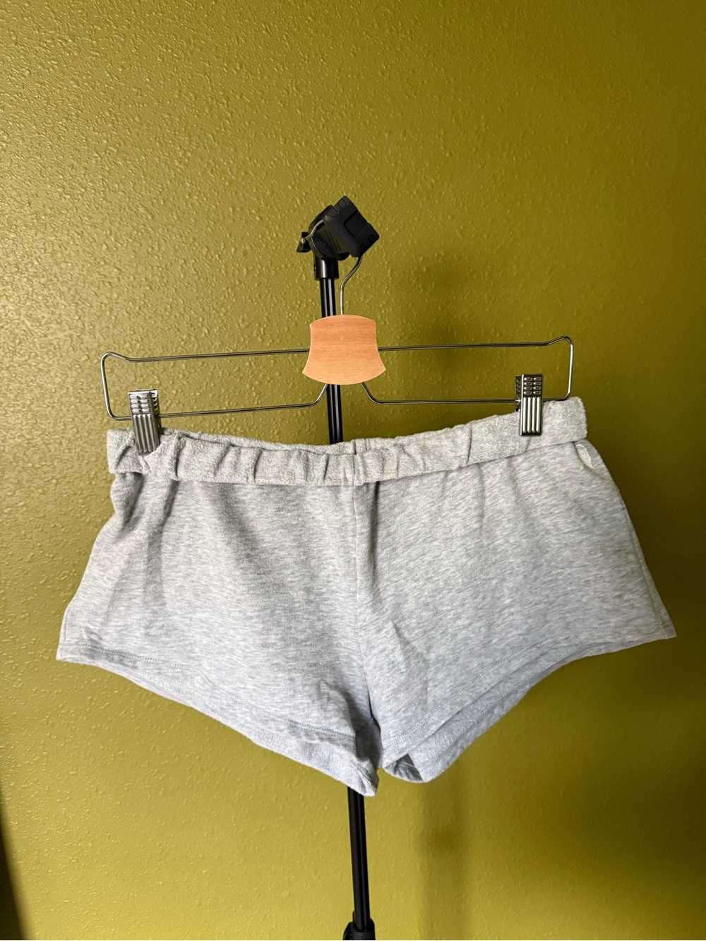 Victoria's Secret Heather Gray Athletic Lounge Shorts size Small - cotton-blend